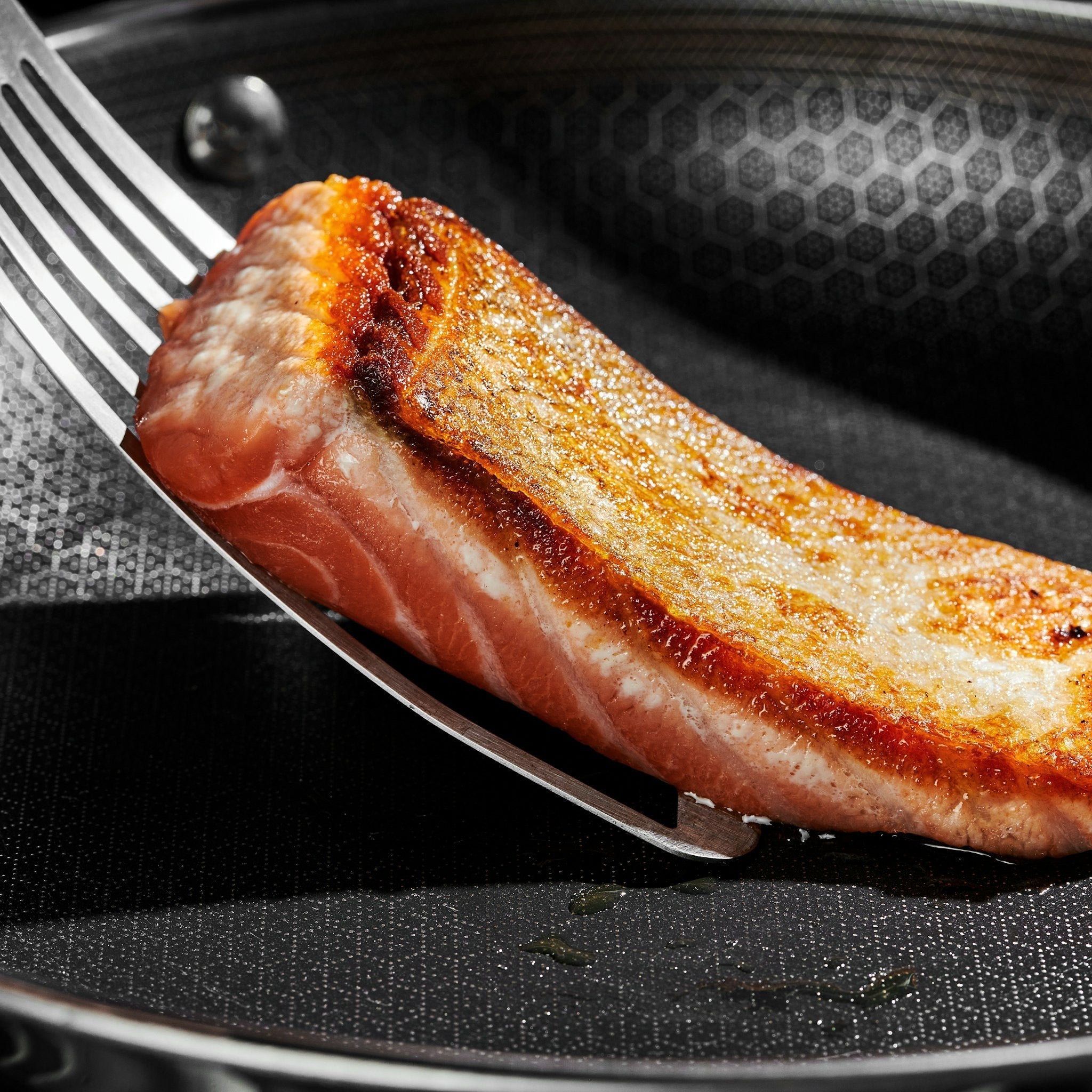 Hybrid Deep Sauté Pan with Lid, 3.3-Qt